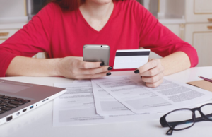 Оподаткування доходів з цифрових платформ: що кажуть в ЄБА