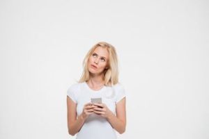 Зникли з продажу всі офіційні iPhone 17: чому так