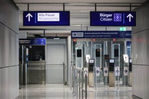 Єврокомісія обмежила видачу мультивіз громадянам рф